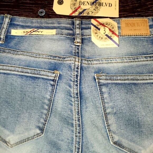 Denim Blvd Skinny Cuffed Pearl  Denim Jeans - Picture 5 of 16